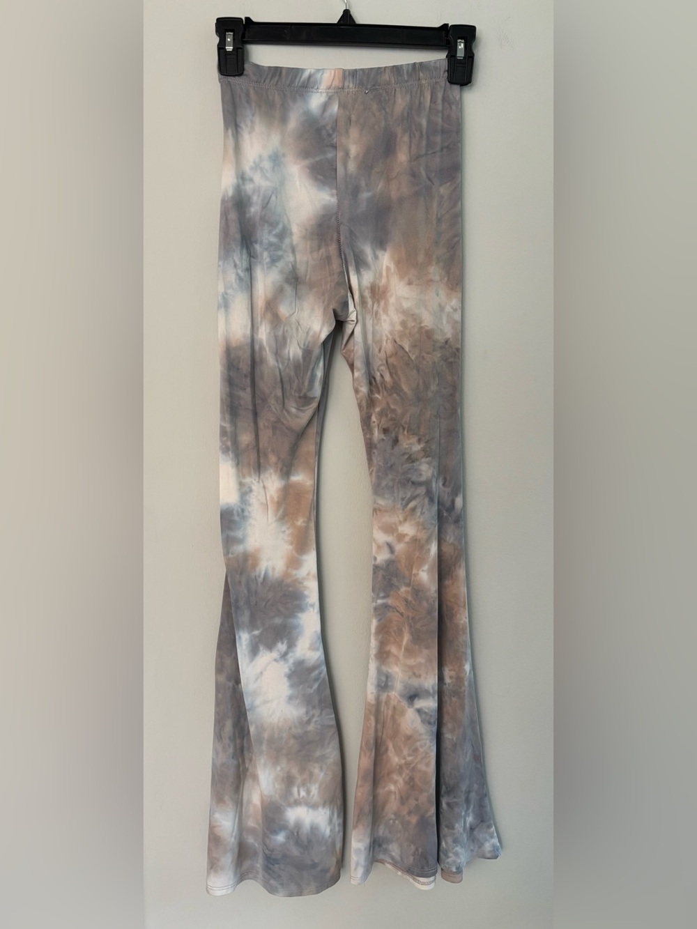 Tie-Dye Flared Lounge Pants in Neutral Tones - Picture 3 of 6